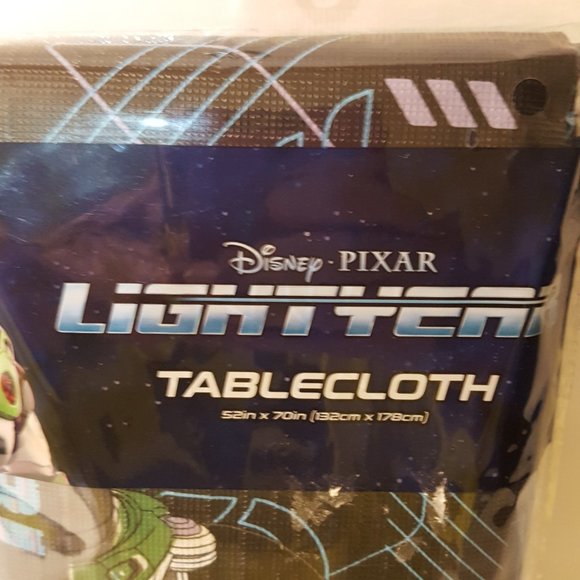 Tablecloth 52 x 70 Disney Pixar Buzz LIGHTYEAR NEW - Picture 3 of 6